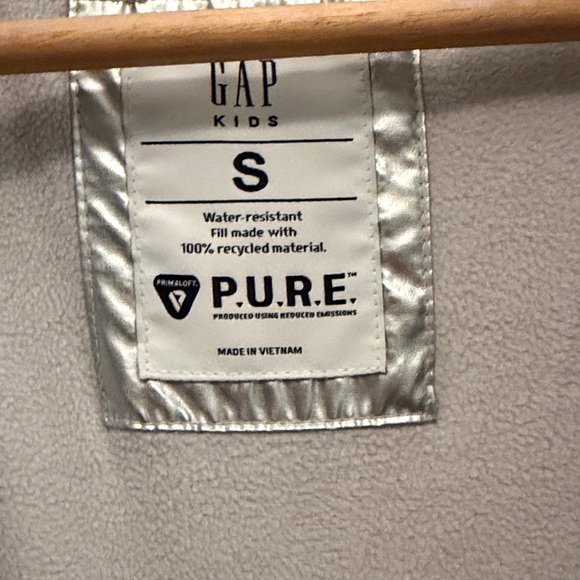 GAP Kids Silver Jacket- Primaloft- Like new - Picture 2 of 5